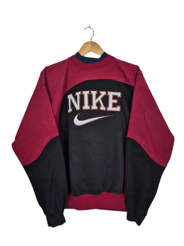 Nike 90s spell out sweater maat M