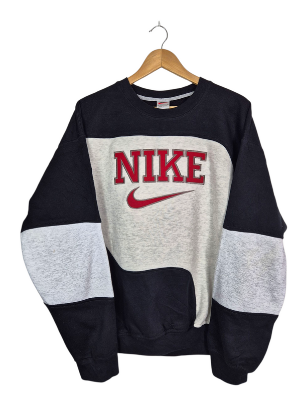 Nike 90s spell out rework sweater maat L