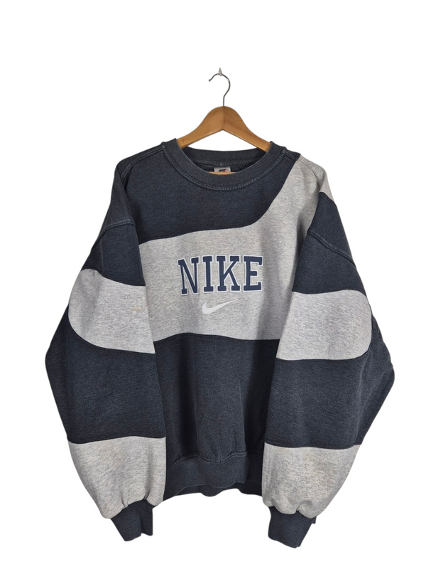 Nike 90s spell out sweater maat XXL