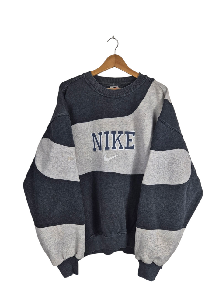 Nike 90s spell out sweater maat XXL