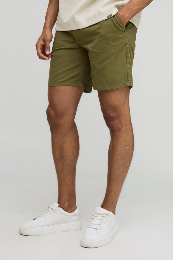 Relaxed Fit Chino Shorts in Khaki