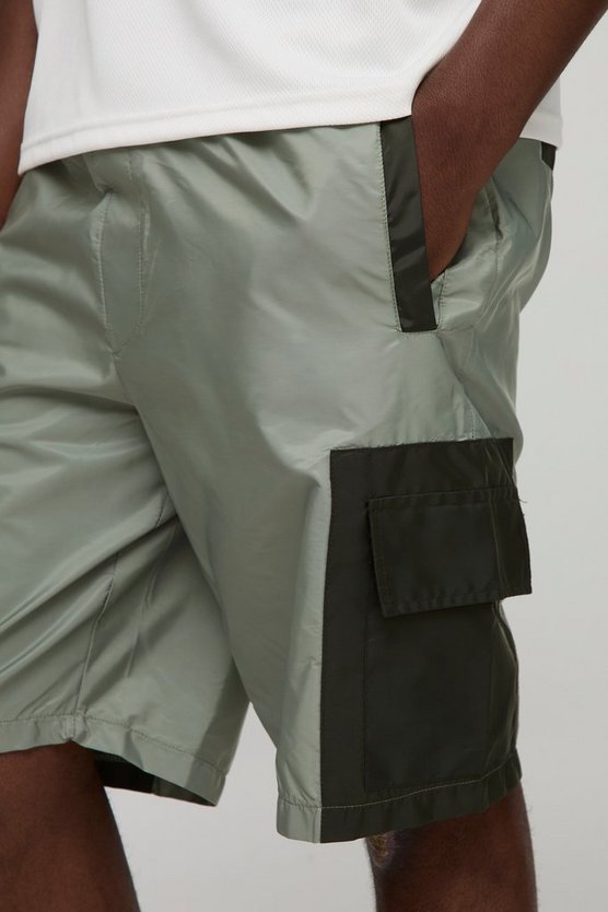 Elasticated Waist Relaxed Mid Length Nylon Cargo Shorts
