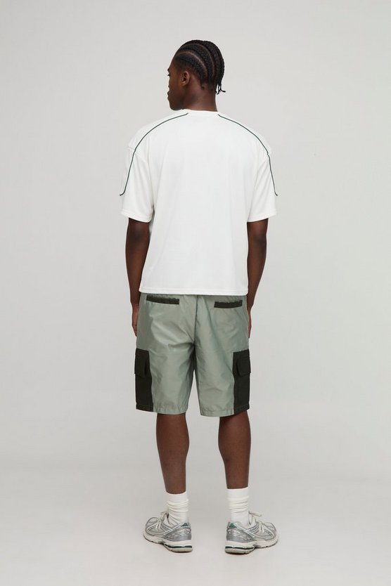 Elasticated Waist Relaxed Mid Length Nylon Cargo Shorts