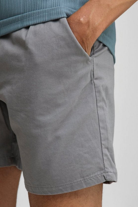 Relaxed Fit Chino Shorts in Grey