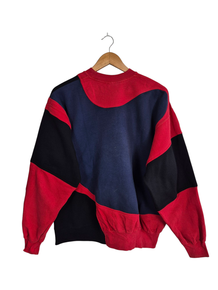 Nike spell out sweater maat M