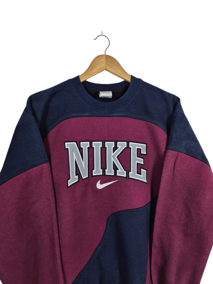 Nike 90s spell out sweater maat M