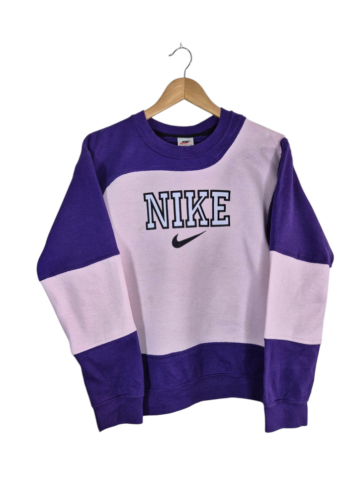 Nike 90s spell out sweater maat S