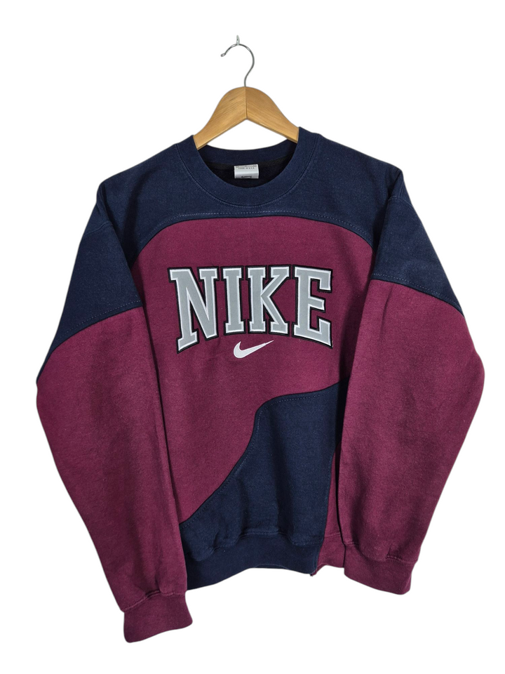 Nike 90s spell out sweater maat M