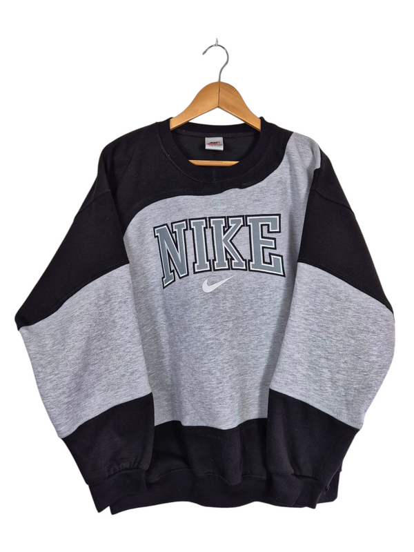 Nike spell out sweater maat XL