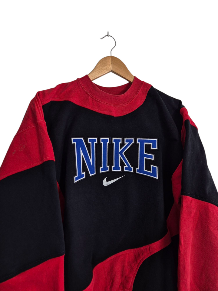 Nike spell out sweater maat M