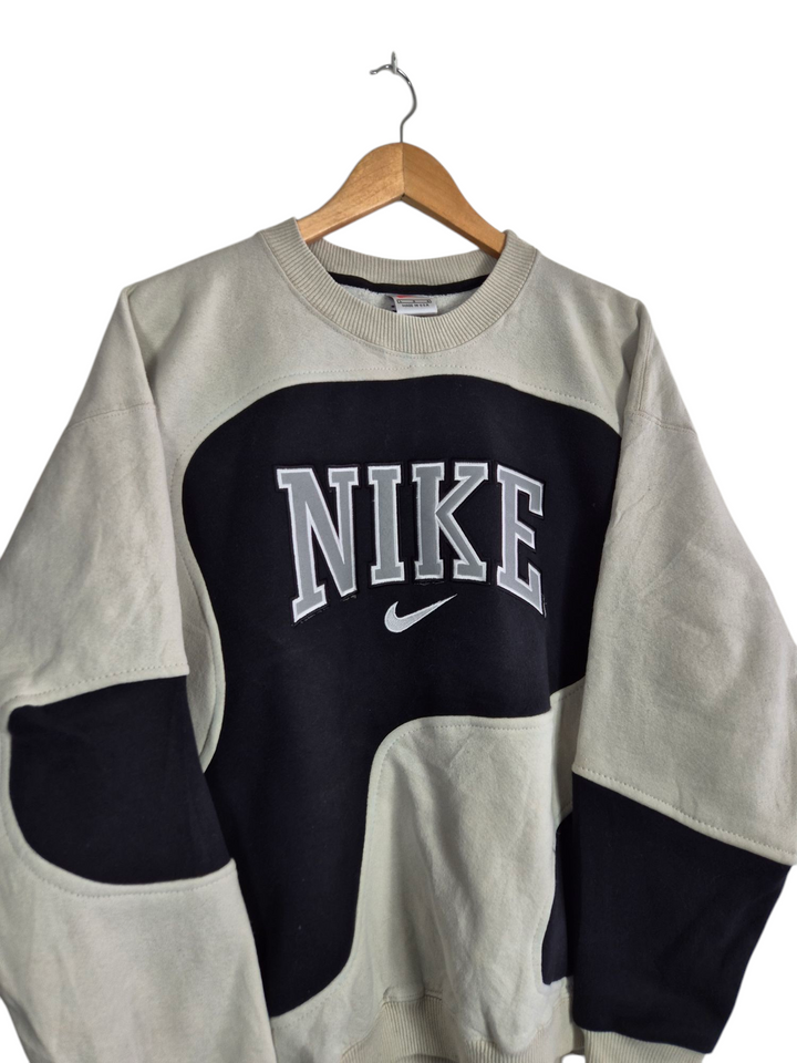 Nike 90s spell out sweater maat L
